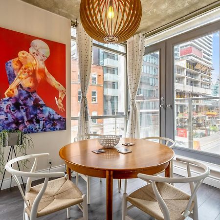 Spacious Corner Apartment Downtown Toronto Ngoại thất bức ảnh