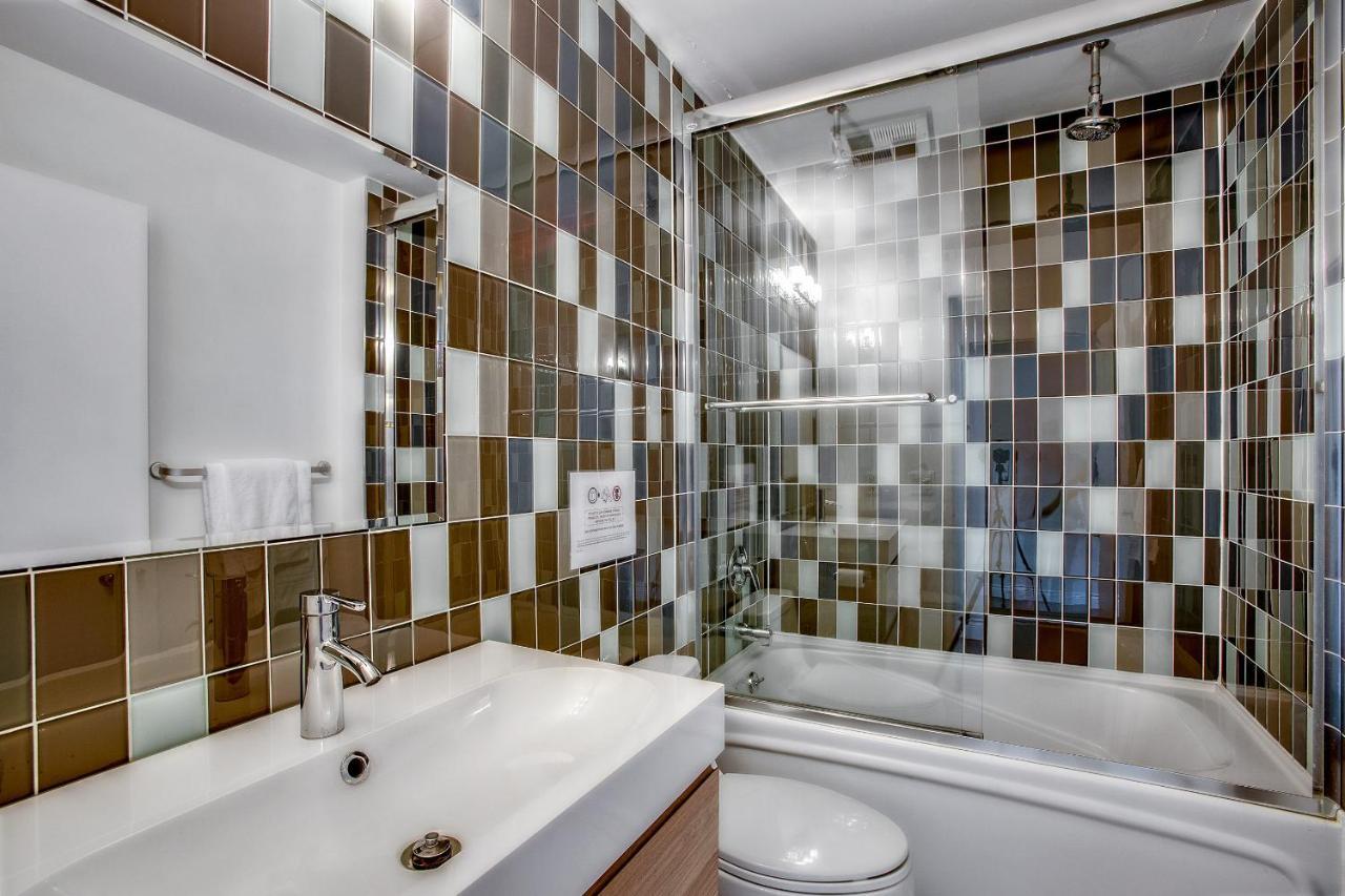 Spacious Corner Apartment Downtown Toronto Ngoại thất bức ảnh
