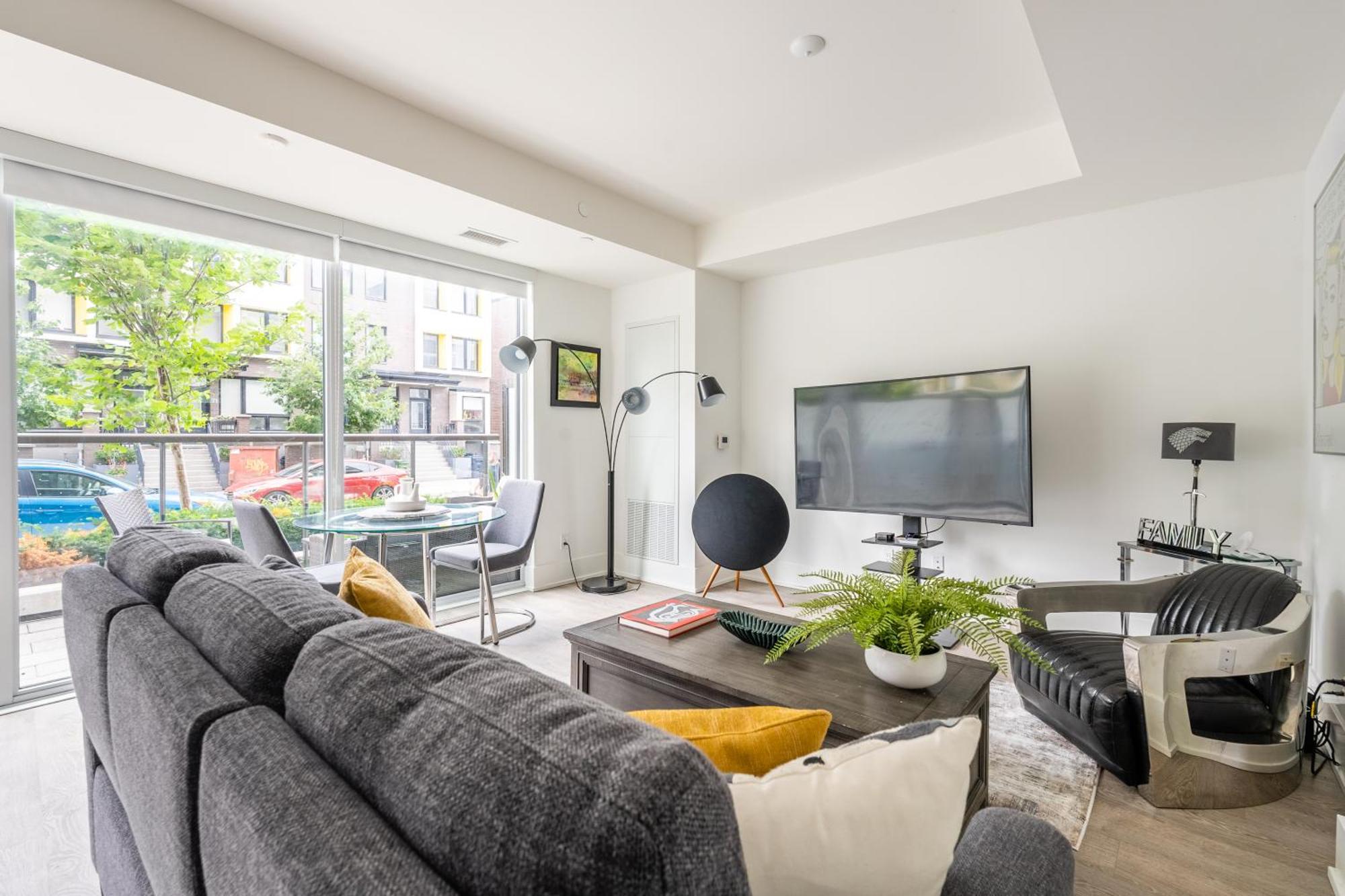 Spacious Corner Apartment Downtown Toronto Ngoại thất bức ảnh