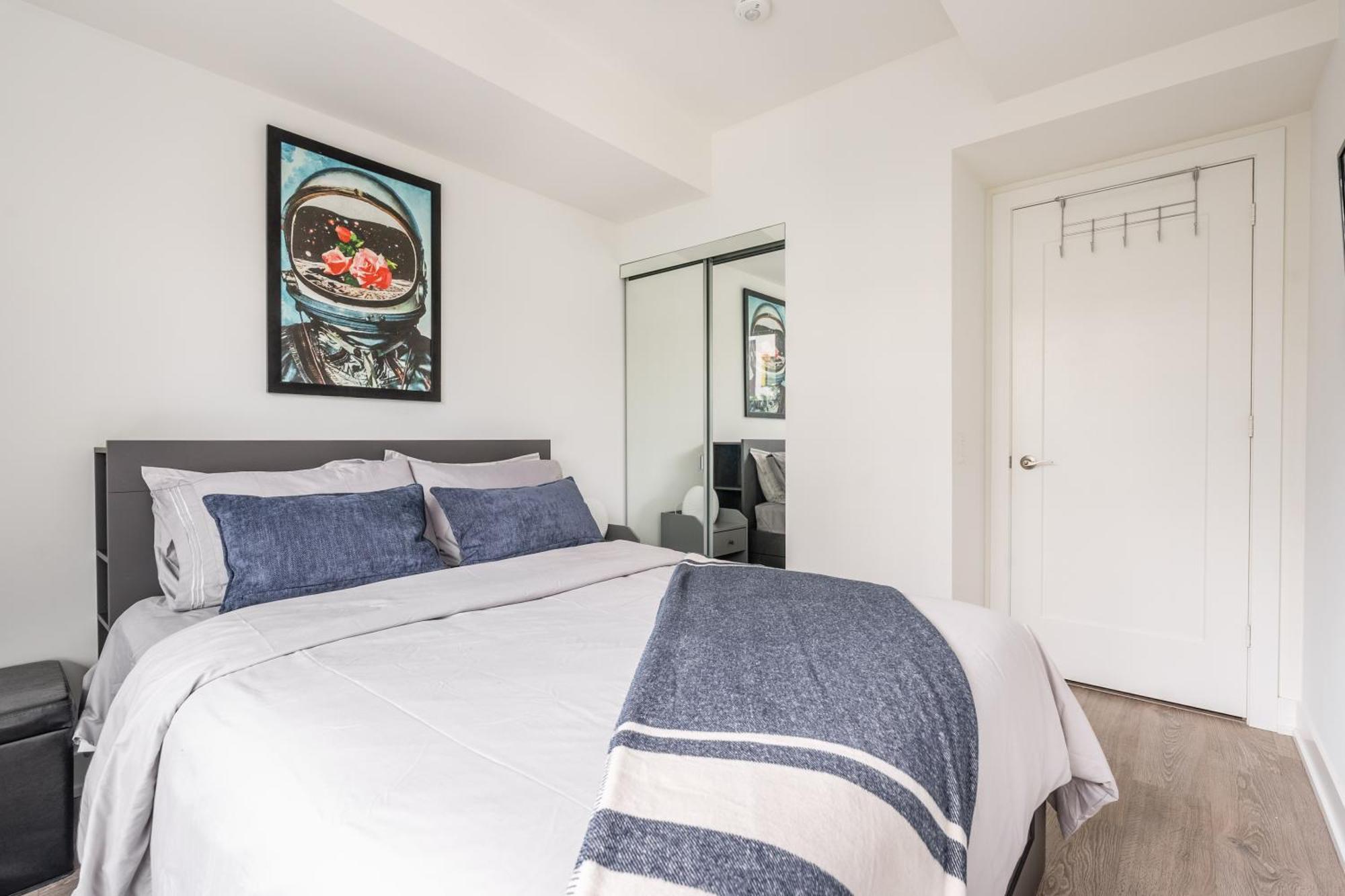 Spacious Corner Apartment Downtown Toronto Ngoại thất bức ảnh