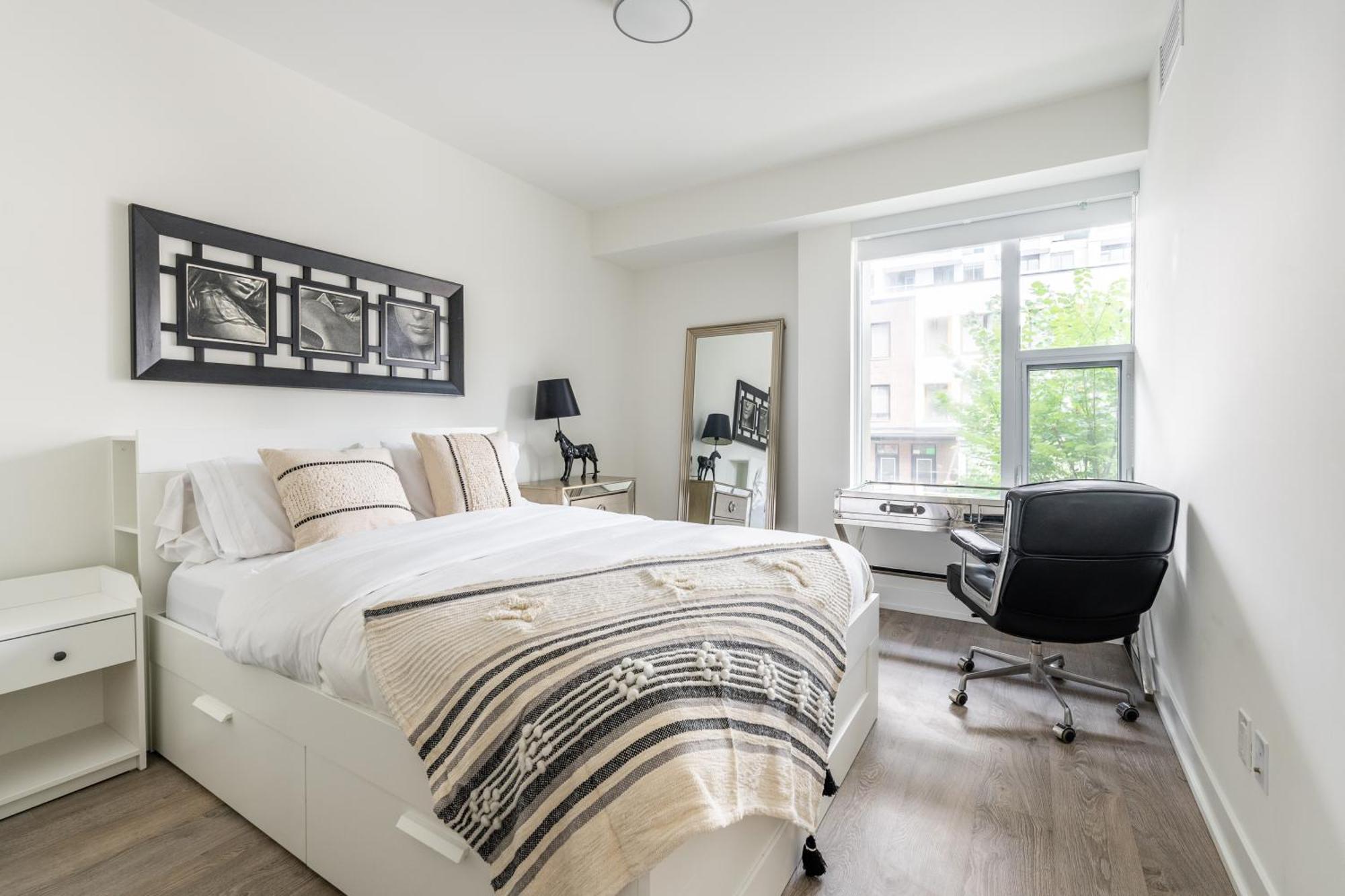 Spacious Corner Apartment Downtown Toronto Ngoại thất bức ảnh