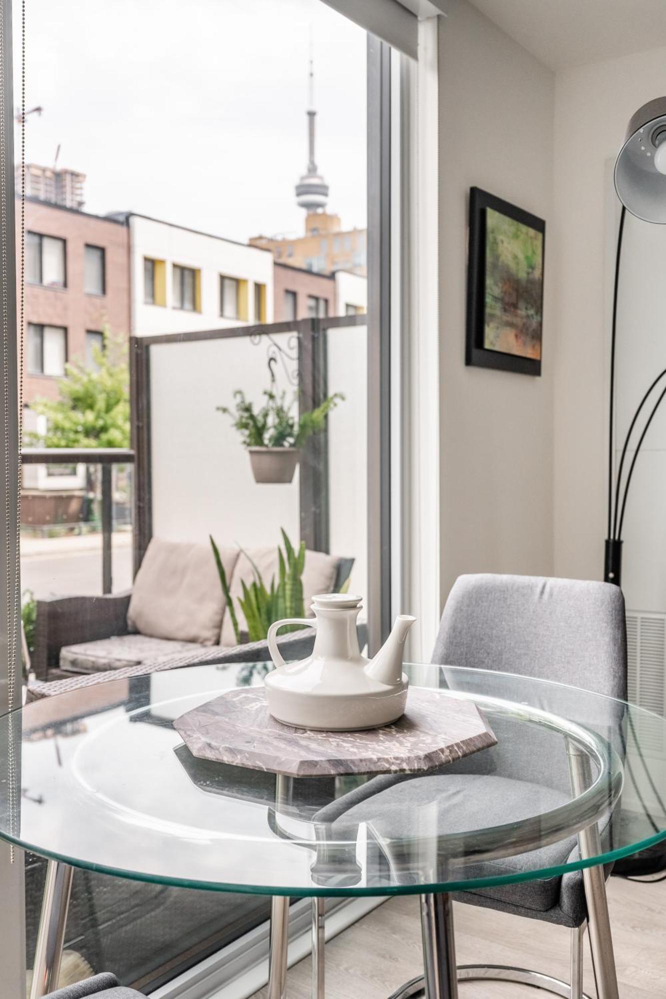 Spacious Corner Apartment Downtown Toronto Ngoại thất bức ảnh
