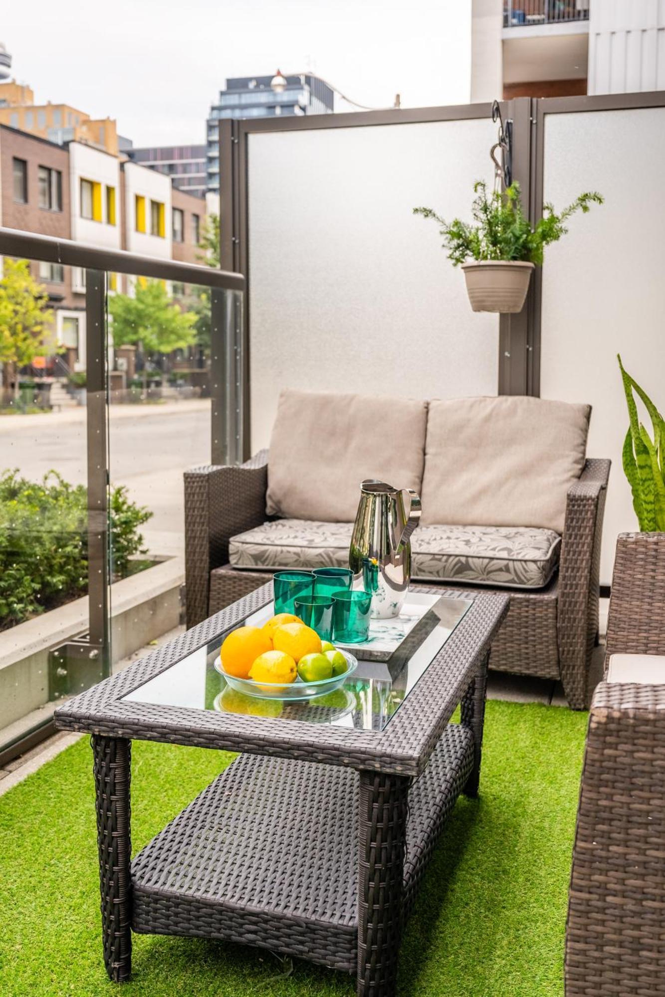 Spacious Corner Apartment Downtown Toronto Ngoại thất bức ảnh