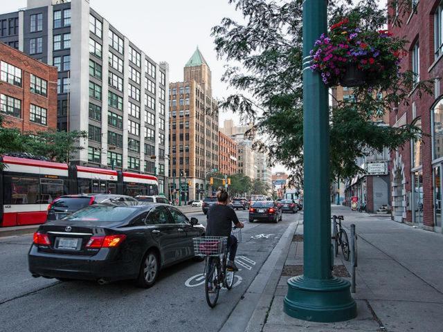 Spacious Corner Apartment Downtown Toronto Ngoại thất bức ảnh